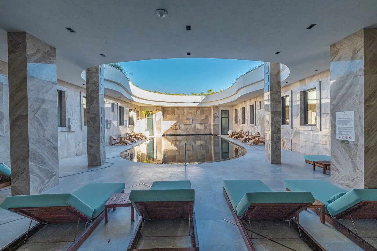 Swimming pool